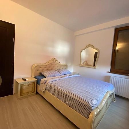 Apartament 3 Camere Bacău Exteriör bild